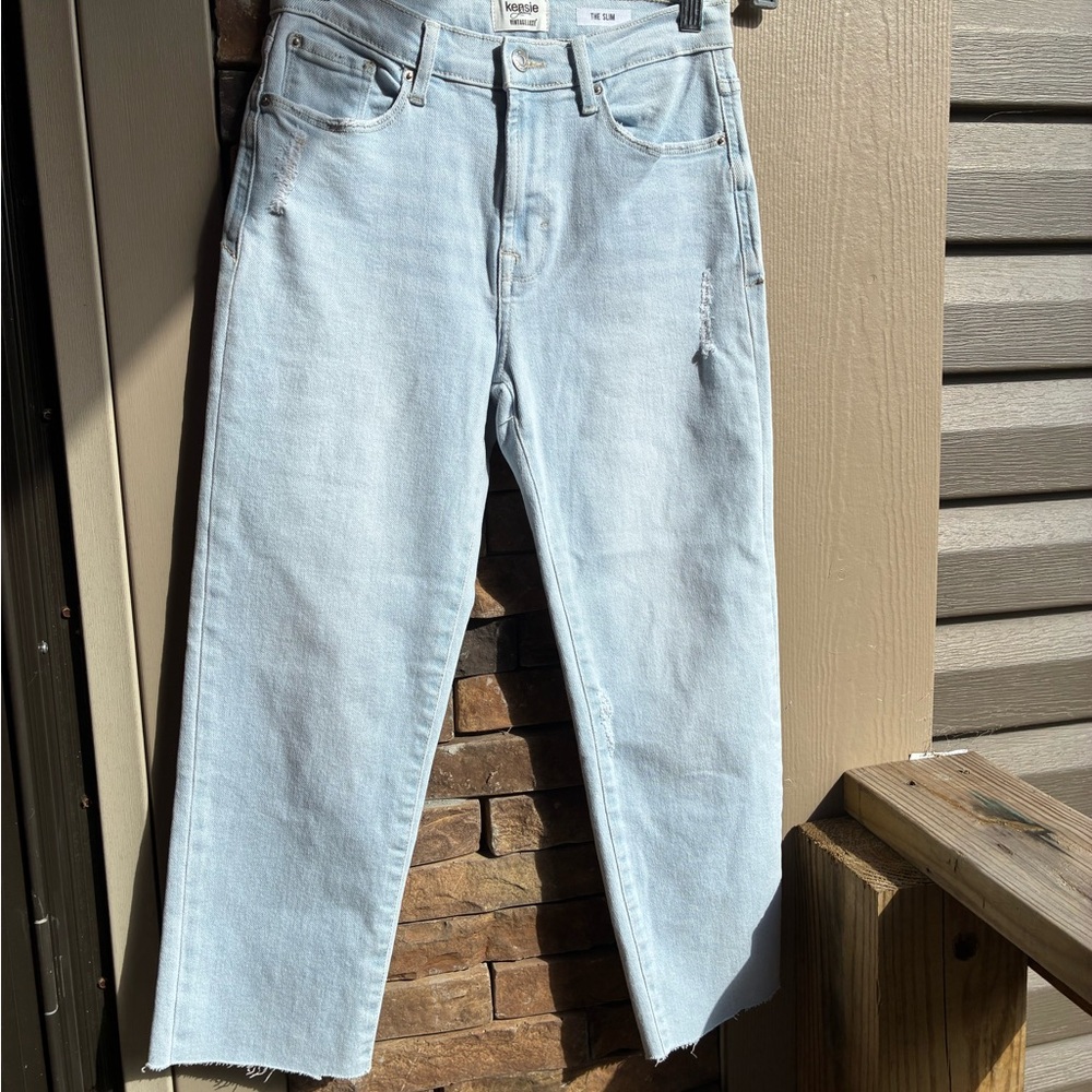 Kensie Light Wash Straight Leg Jeans